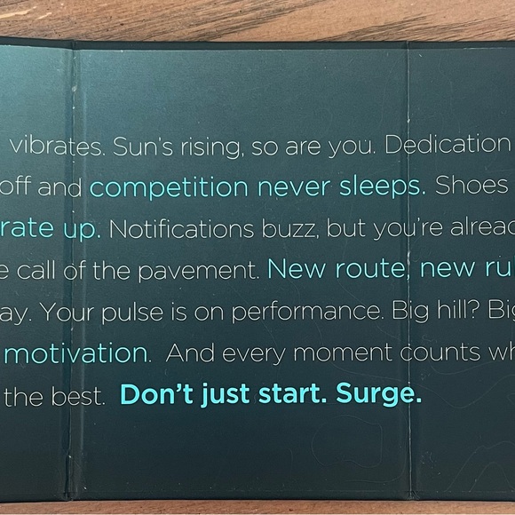 New in box Fitbit Surge - Picture 8 of 10